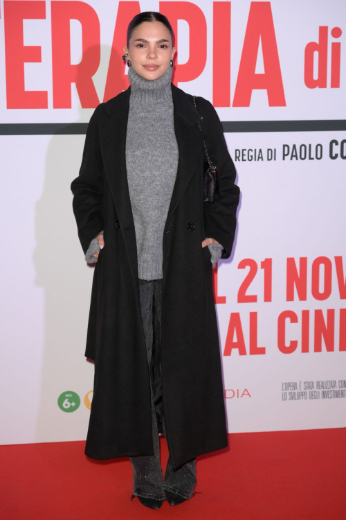 Giulia De Angelis at A Group Therapy Premiere in Rome, November 2024 2