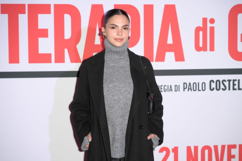 Giulia De Angelis at A Group Therapy Premiere in Rome, November 2024 3