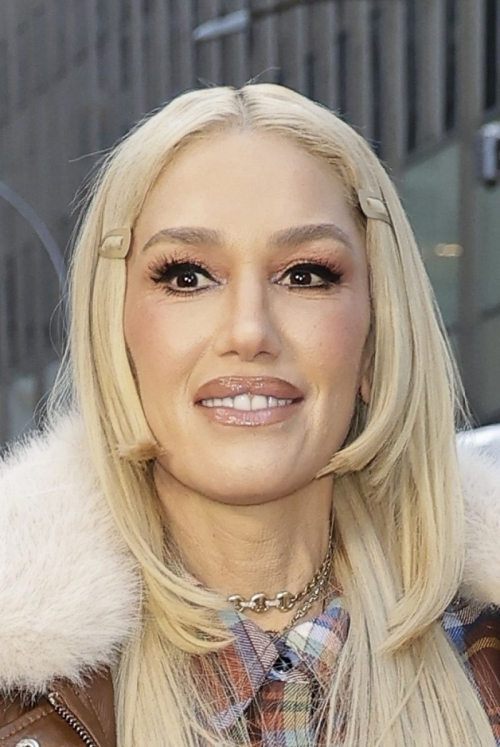 Gwen Stefani Out Filming on Streets in New York, November 2024 1