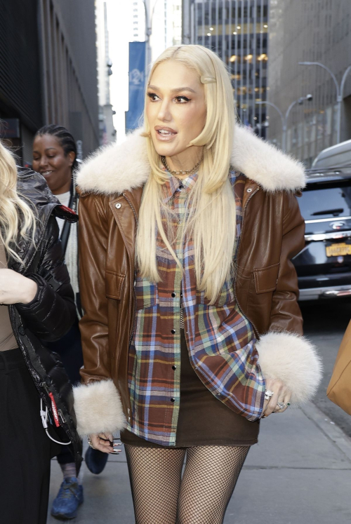 Gwen Stefani Out Filming on Streets in New York, November 2024 5