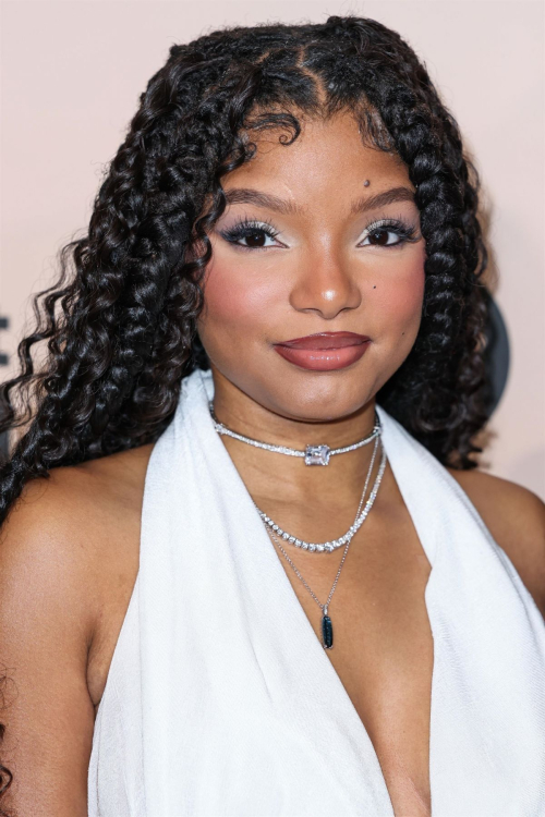 Halle Bailey at Give Her FlowHERS Awards Gala Los Angeles, November 2024 2