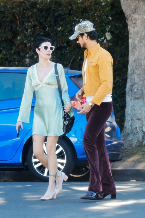 Halsey and Avan Jogia Out for Lunch in Los Feliz, November 2024 2