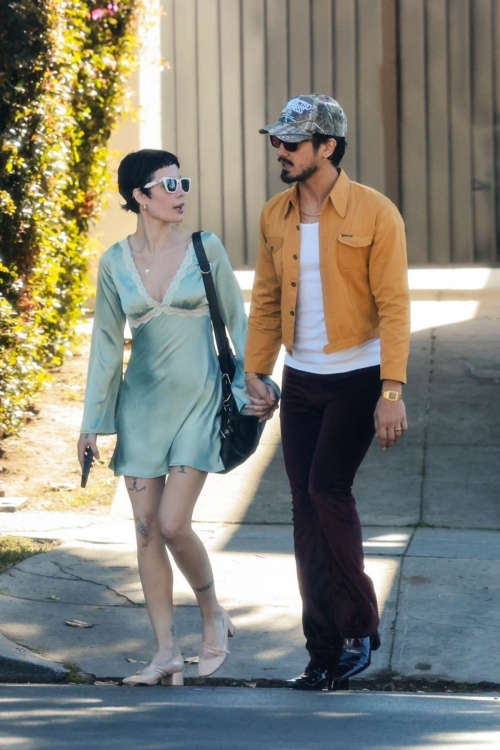 Halsey and Avan Jogia Out for Lunch in Los Feliz, November 2024 4