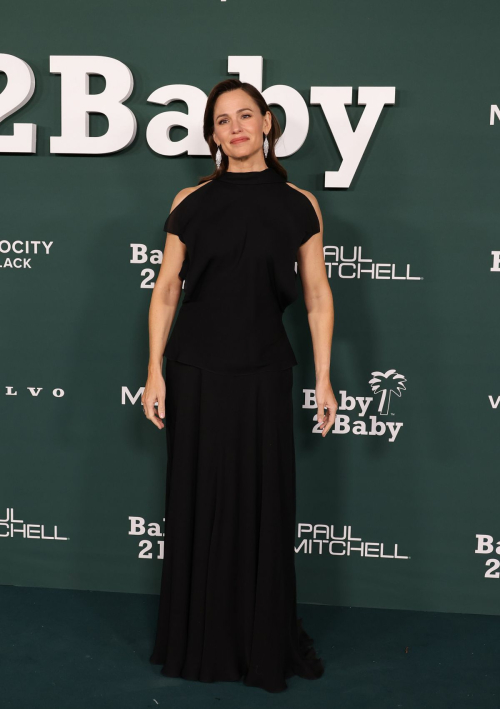 Jennifer Garner at Baby2Baby Gala Los Angeles, November 2024 6