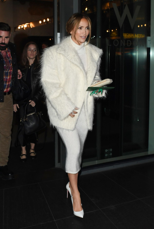 Jennifer Lopez Leaves Private Movie Screening, November 2024 1