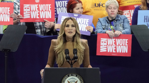 Jennifer Lopez Speaks at Kamala Harris Rally in Las Vegas, Oct 2024 5