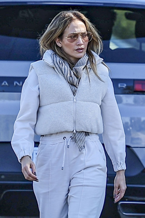 Jennifer Lopez Visiting a Friend in Los Angeles, November 2024