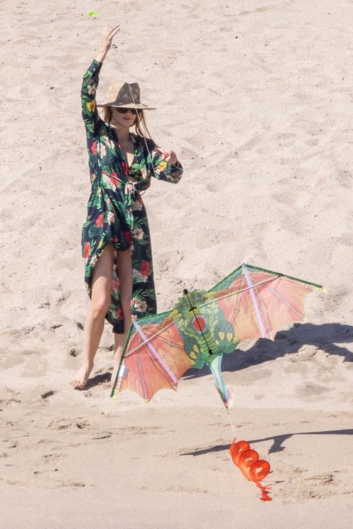 Jessica Chastain at Beach in Los Cabos, November 2024 4