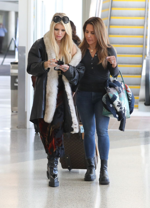 Jessica Simpson Arrives at LAX Airport, November 2024 3