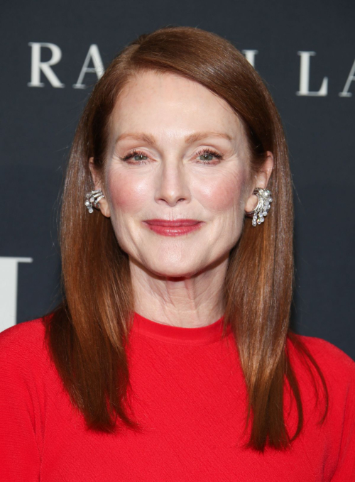 Julianne Moore at Elle’s Women in Hollywood Gala, November 2024 3