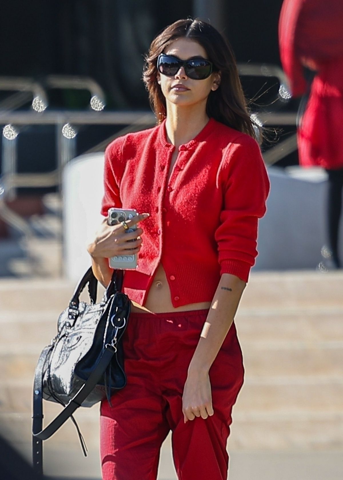 Kaia Gerber Out for Coffee in Los Angeles, November 2024