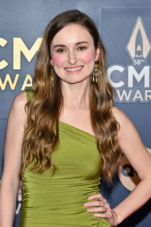 Kat Higgins at 58th Annual CMA Awards in Nashville, November 2024 1