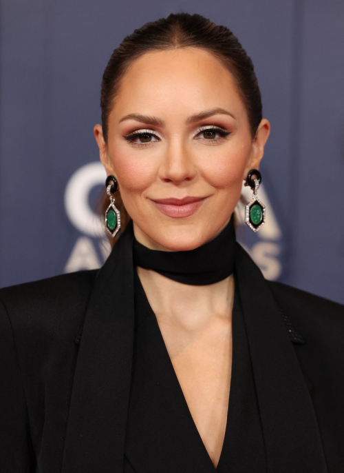 Katharine McPhee at 58th Annual CMA Awards in Nashville, November 2024 5