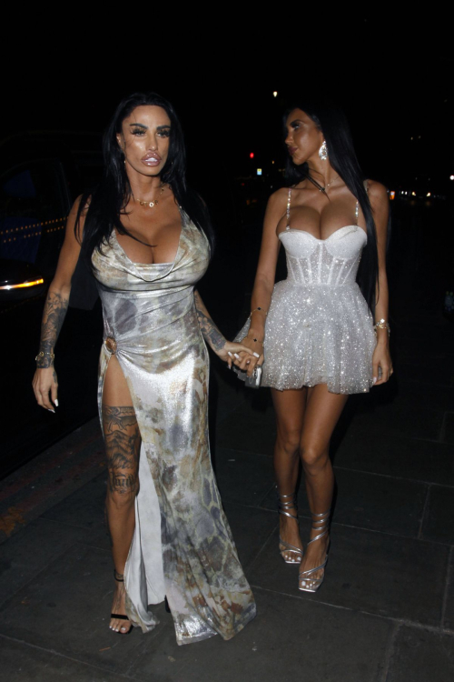 Katie Price Arrives at 2024 Glamour Awards London, Nov 2024 6