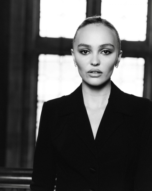 Lily-Rose Depp Nosferatu Press Portraits, November 2024 7