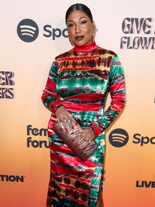 Melanie Fiona at Give Her FlowHERS Awards Gala Los Angeles, November 2024 1