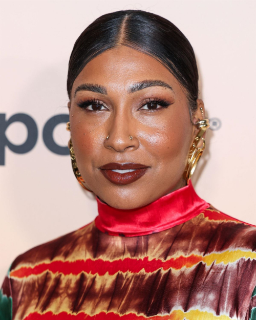 Melanie Fiona at Give Her FlowHERS Awards Gala Los Angeles, November 2024 4