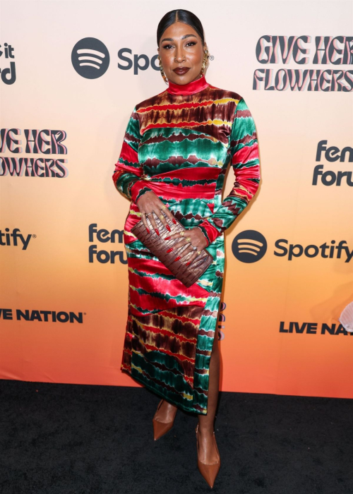 Melanie Fiona at Give Her FlowHERS Awards Gala Los Angeles, November 2024 5