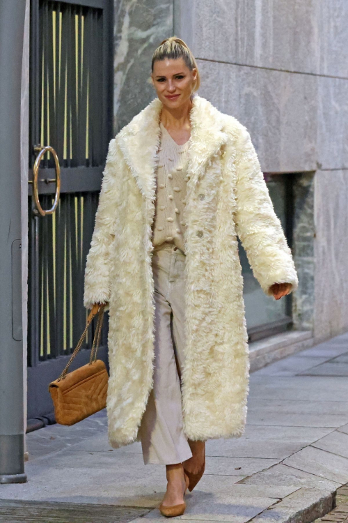 Michelle Hunziker in White Fake Fur Coat, Milan, November 2024