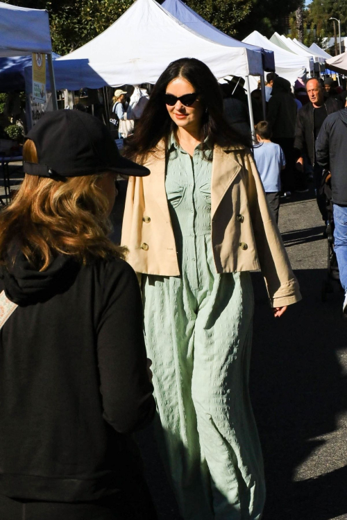 Natasha Blasick Shopping at Studio City Farmers Market, November 2024 2