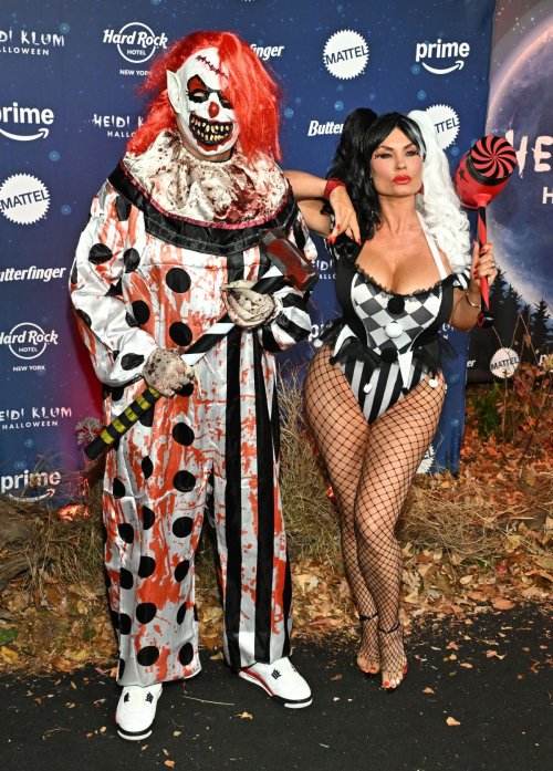 Nicole Coco Austin at Heidi Klum’s Halloween Party, October 2024 1