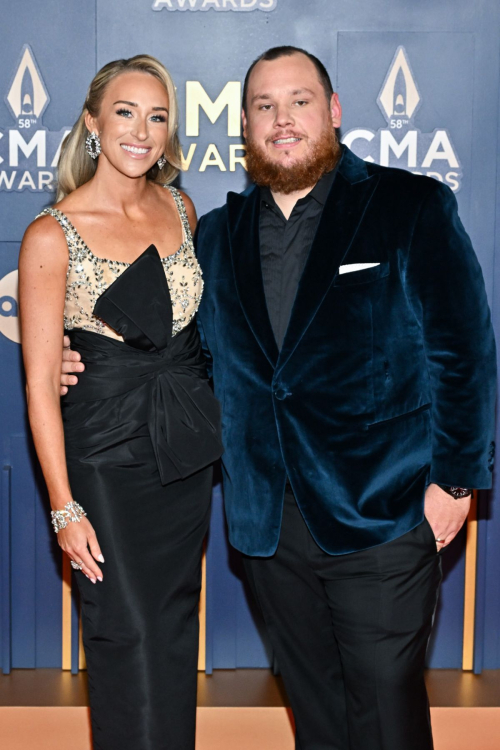 Nicole Hocking at 58th Annual CMA Awards in Nashville, November 2024 4