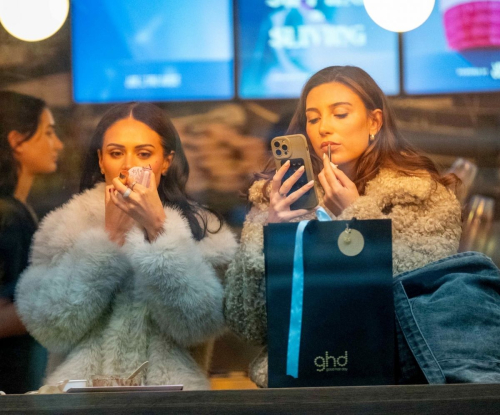 Olivia Hawkins and Rosie Seabrook Out for Lunch in London, November 2024 3