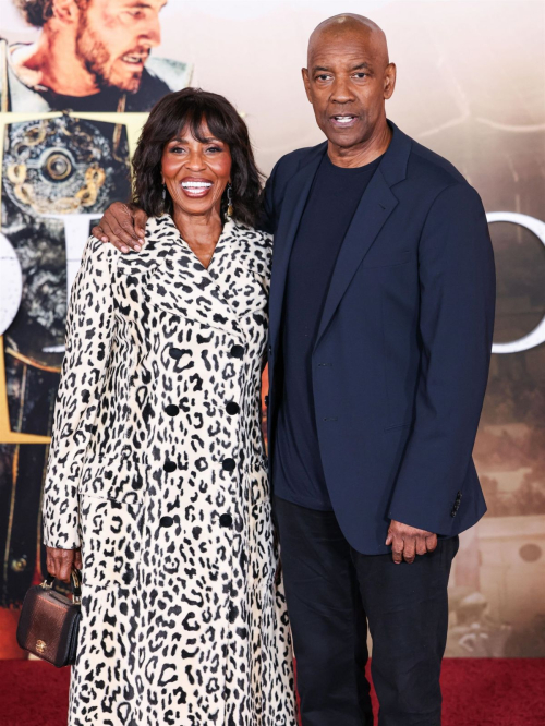 Pauletta and Denzel Washington at Gladiator II Premiere, November 2024 4