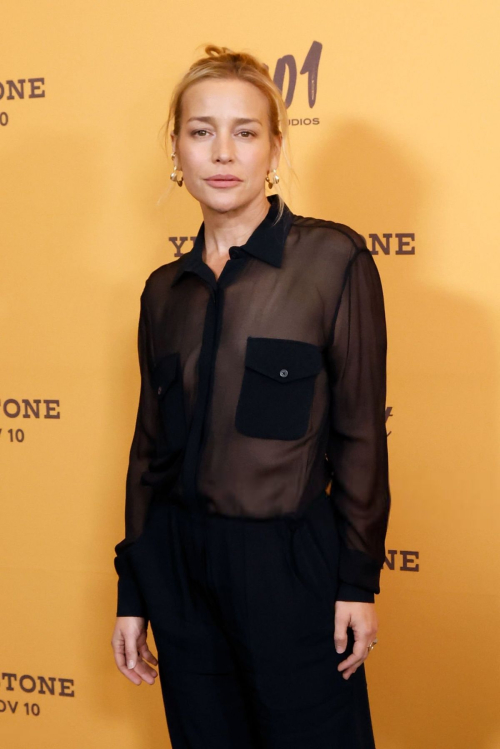 Piper Perabo at Yellowstone Season 5 Premiere in NYC, November 2024 3