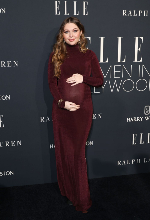 Pregnant Sammi Hanratty at Elle Women in Hollywood Gala, November 2024 3