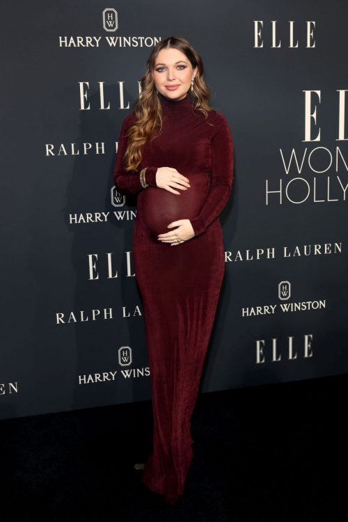 Pregnant Sammi Hanratty at Elle Women in Hollywood Gala, November 2024 4