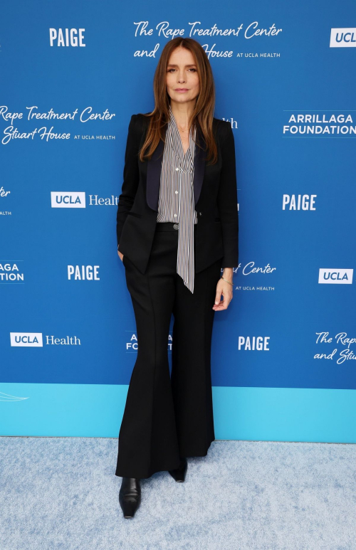 Saffron Burrows at UCLA Health Benefit Event in Los Angeles, October 2024 6