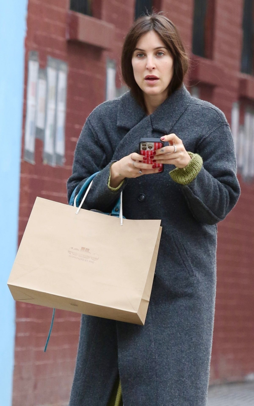 Scout Willis Browsing Vintage Shops in Manhattan, November 2024