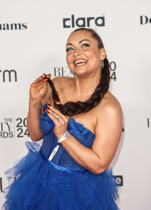 Shona McGarty at Beauty Awards in London, November 2024 3