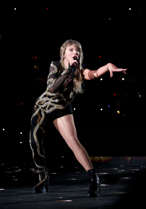 Taylor Swift performs at The Eras Tour in Indianapolis, November 2024 2