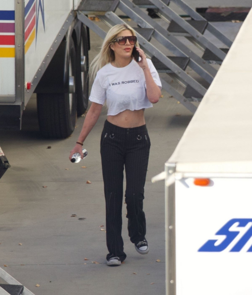 Tori Spelling Leaves DWTS Rehearsals in Los Angeles, November 2024 4