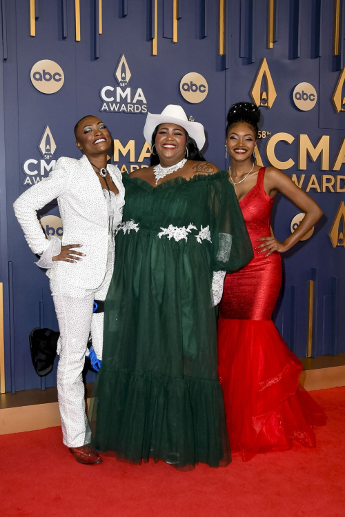 Trea Swindle Danica and Devynn Hart at CMA Awards in Nashville, November 2024