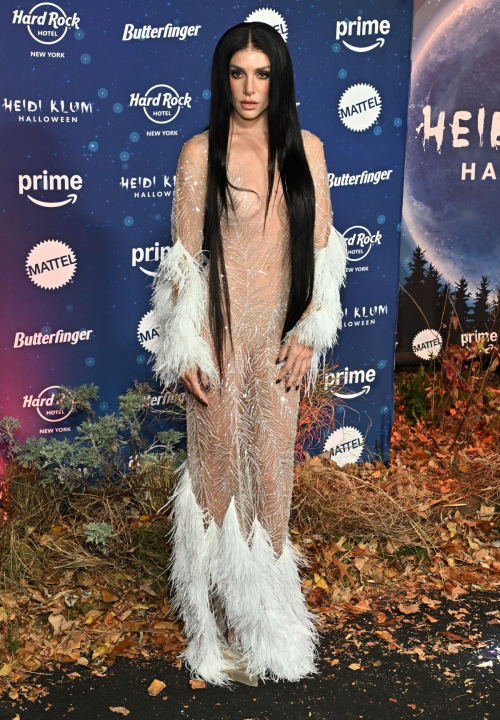 Valentina Ferrer at Heidi Klum’s Halloween Party, Oct 2024 1