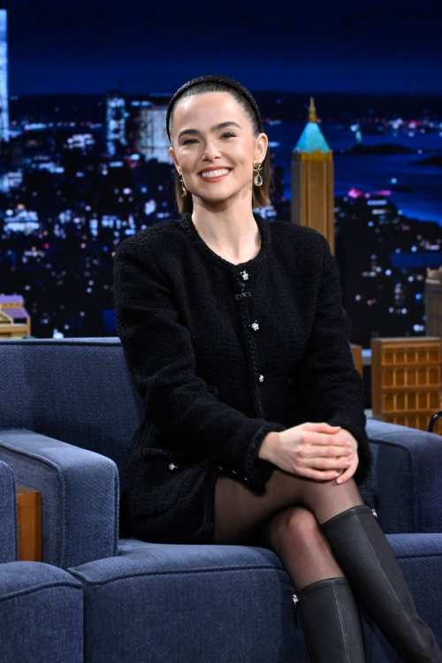 Zoey Deutch at Tonight Show Starring Jimmy Fallon in New York, November 2024 13