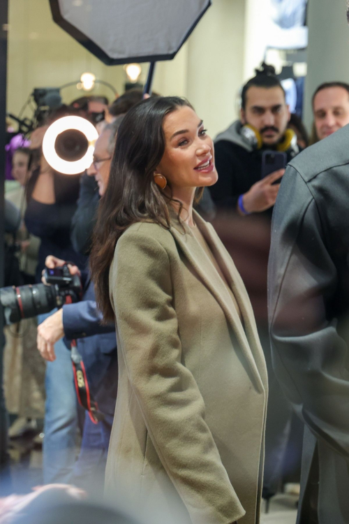 Amy Jackson at Baby Stroller Boutique Inauguration in Paris, December 2024 1