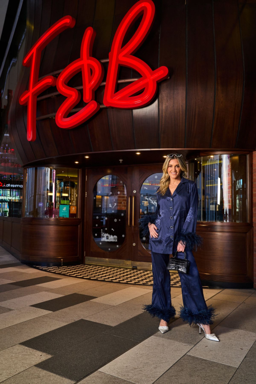 Ashley Roberts Enjoys Taste of Italy Menu at Frankie & Benny