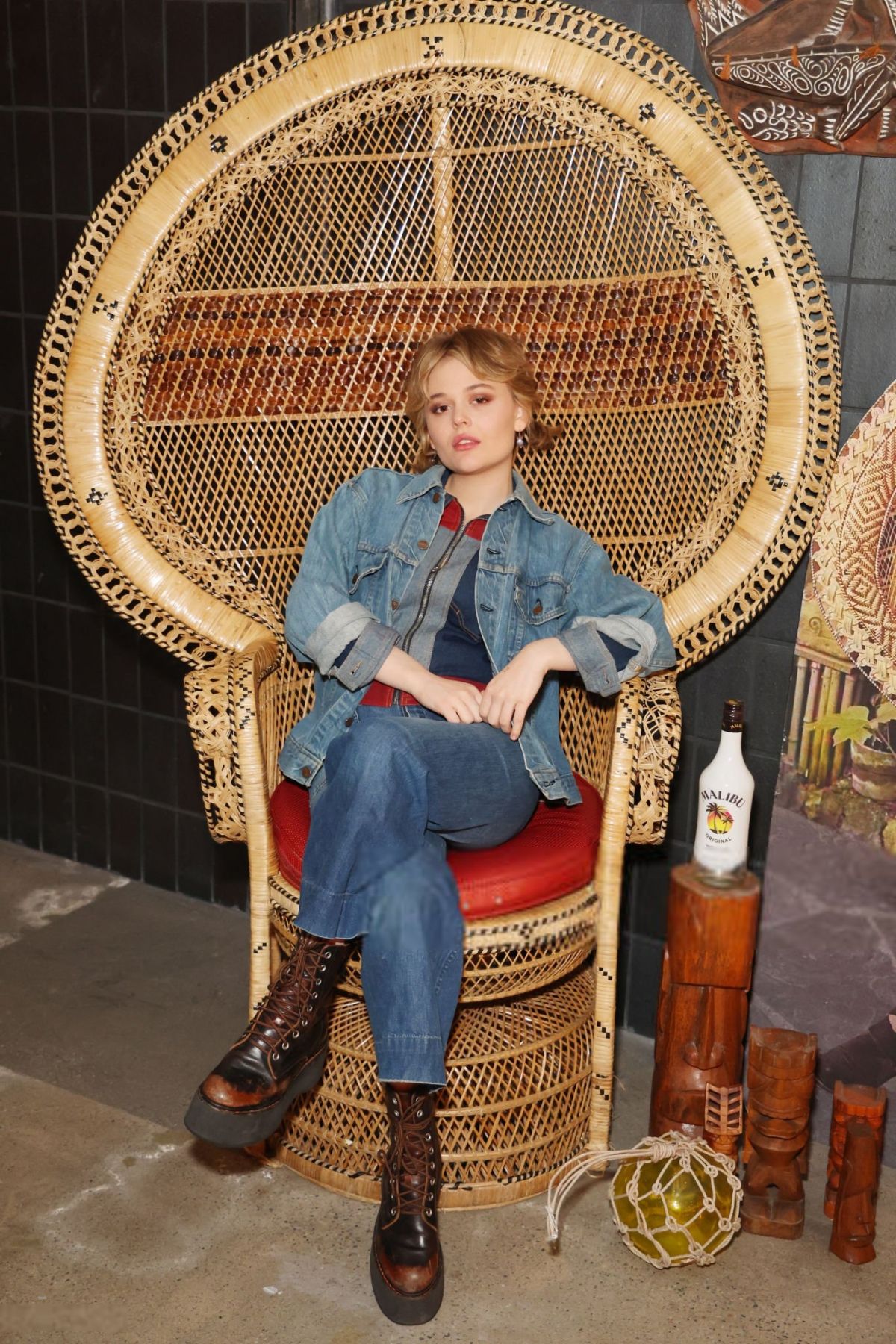 Emily Alyn Lind at Trader Vic