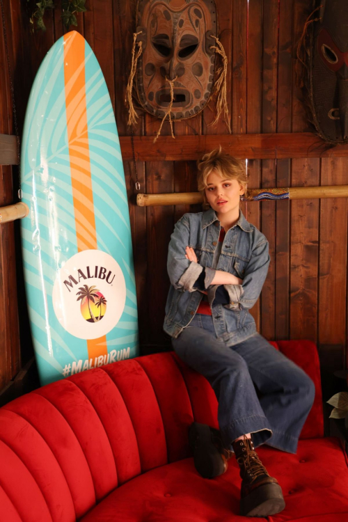 Emily Alyn Lind at Trader Vic