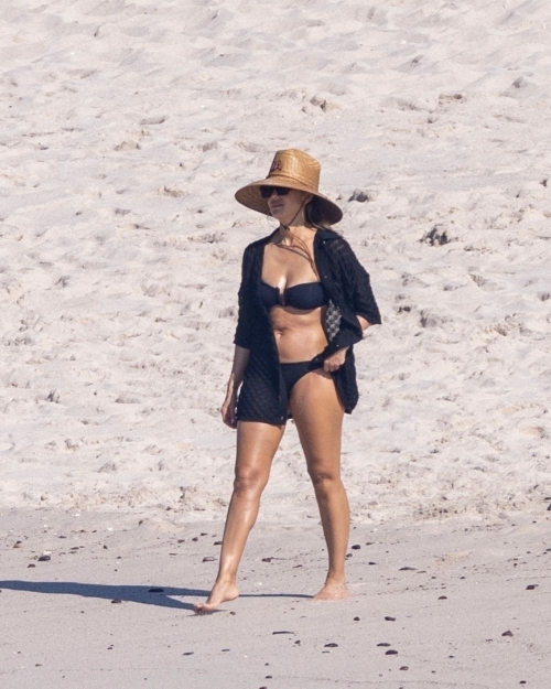 Jessica Alba in Bikini at Puerto Vallarta Beach, November 2024 1