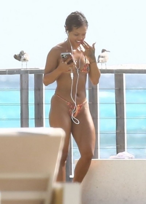 Karrueche Tran in Bikini on Vacation in Cancun, December 2024 1