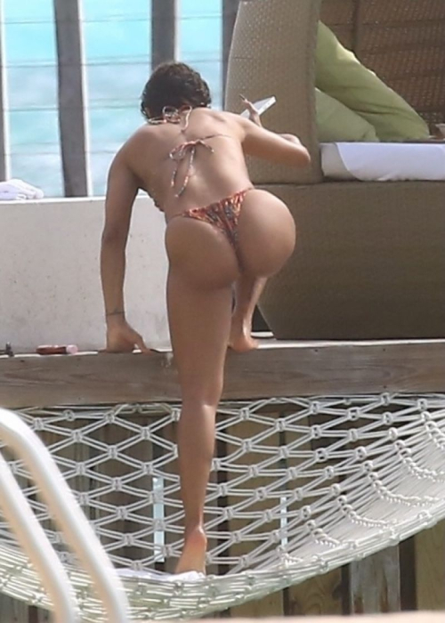 Karrueche Tran in Bikini on Vacation in Cancun, December 2024 4