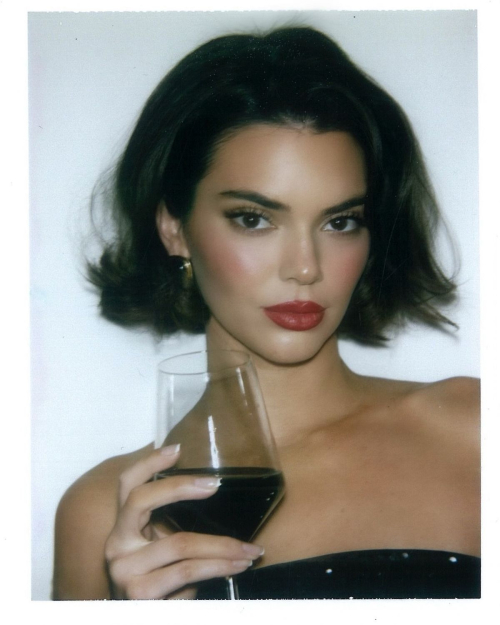 Kendall Jenner Photoshoot Experiences, December 2024 2