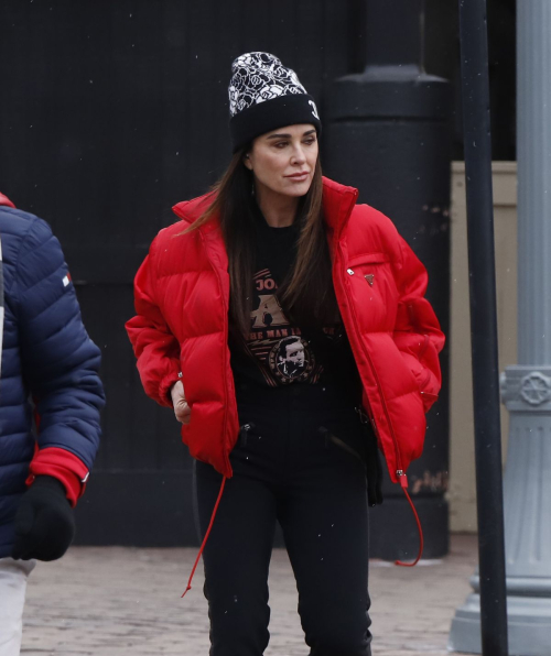 Kyle Richards Out and About in Downtown Aspen, December 2024