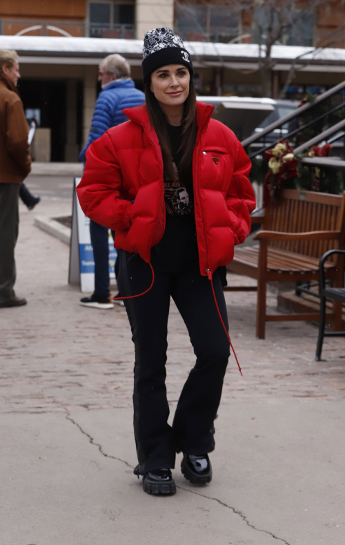 Kyle Richards Out and About in Downtown Aspen, December 2024 1