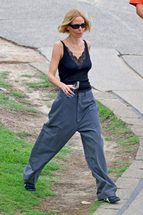 Lara Worthington Out with Brother in Sydney, December 2024 4